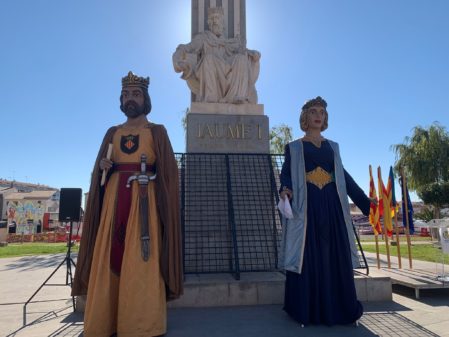 Els Gegants de Vila-real participen en l’acte de commemoració dels 748 anys de la ciutat