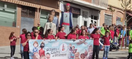 L’Associació de Gegants i Cabets d’Ontinyent participa en els tallers de la Trobada d’Escoles en Valencià de la Vall d’Albaida a Ontinyent